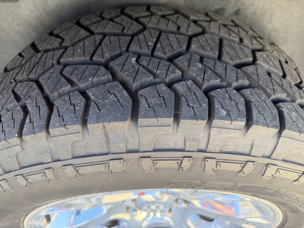 RAM 1500 4WD Crew Cab 140.5" Laramie 2016