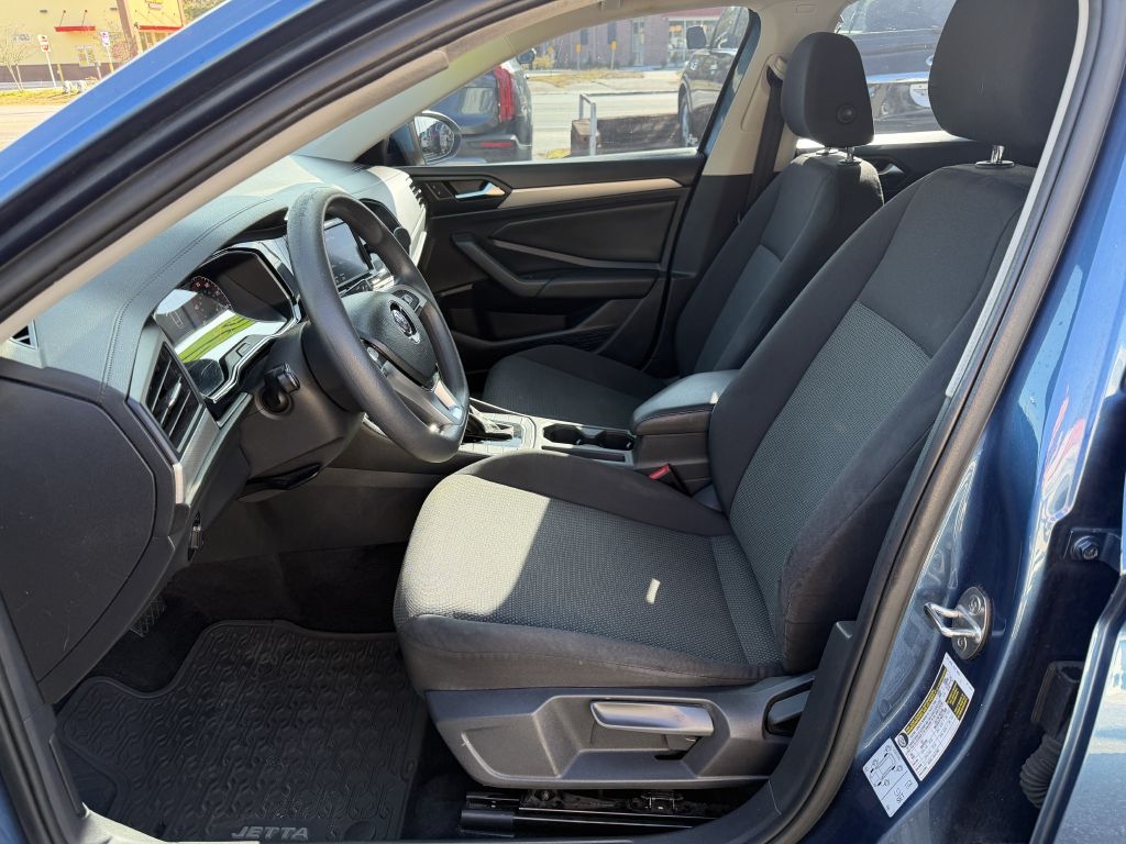 Volkswagen Jetta R-Line Auto w/SULEV 2019