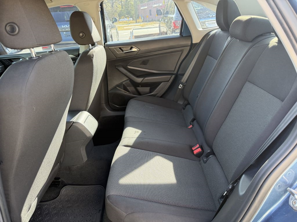 Volkswagen Jetta R-Line Auto w/SULEV 2019