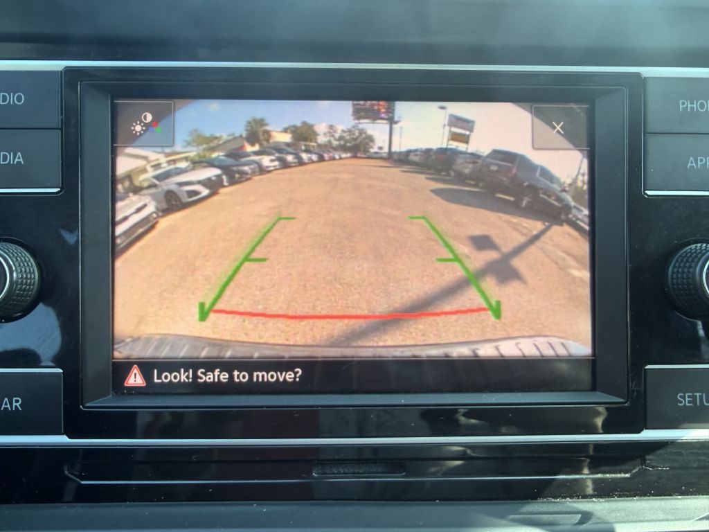 Volkswagen Jetta R-Line Auto w/SULEV 2019