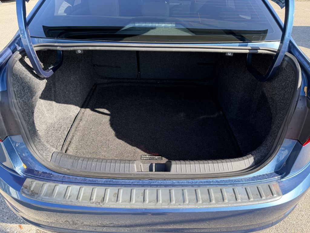 Volkswagen Jetta R-Line Auto w/SULEV 2019