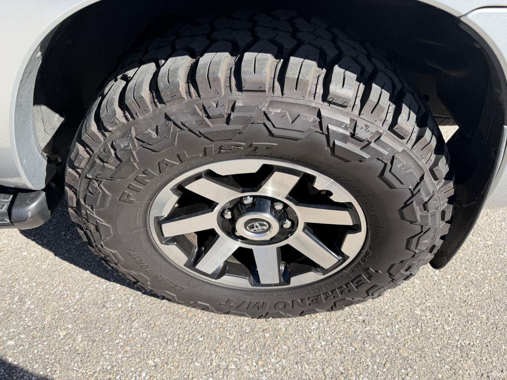 Toyota 4Runner 4dr SR5 V6 Auto (Natl) 2006