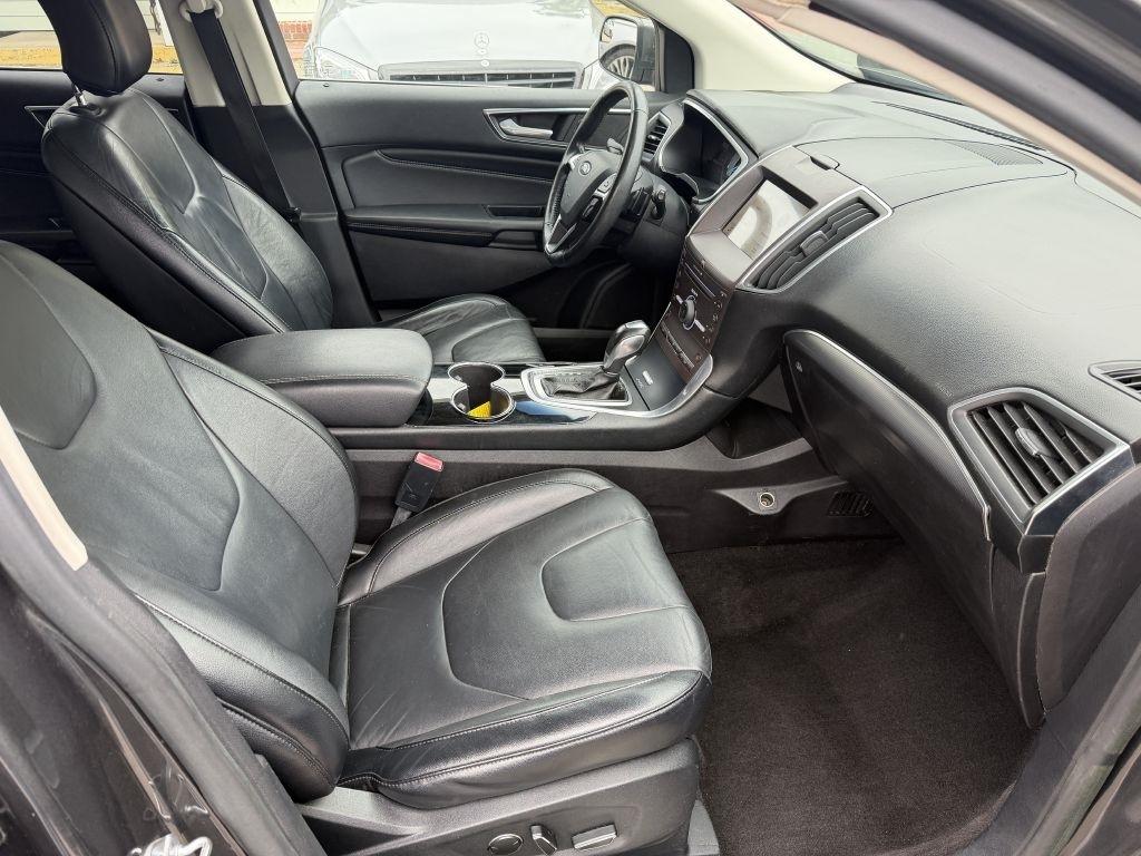 Ford Edge 4dr Titanium FWD 2016