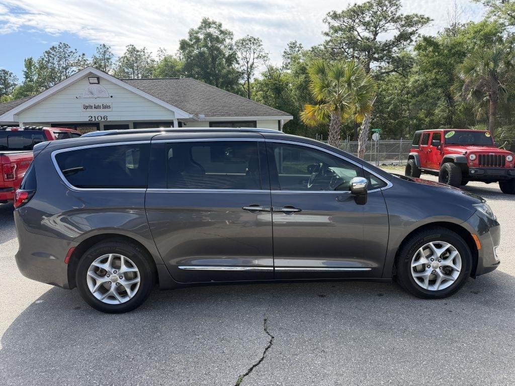 Chrysler Pacifica Limited FWD 2020