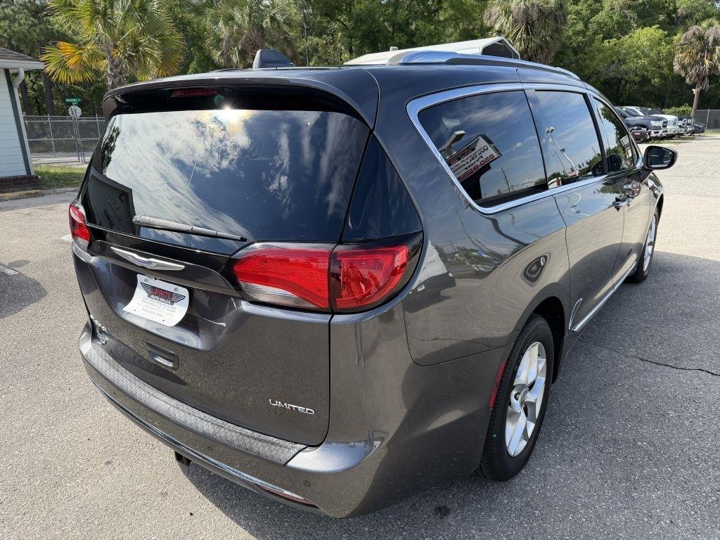 Chrysler Pacifica Limited FWD 2020
