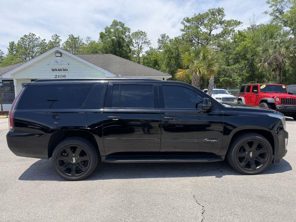 Cadillac Escalade ESV 4WD 4dr Luxury 2019