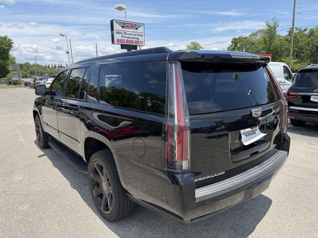 Cadillac Escalade ESV 4WD 4dr Luxury 2019