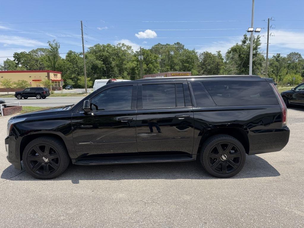 Cadillac Escalade ESV 4WD 4dr Luxury 2019