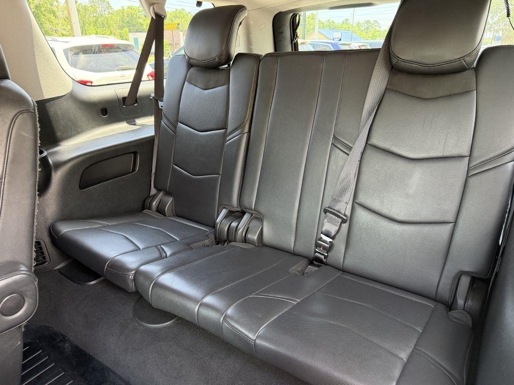 Cadillac Escalade ESV 4WD 4dr Luxury 2019