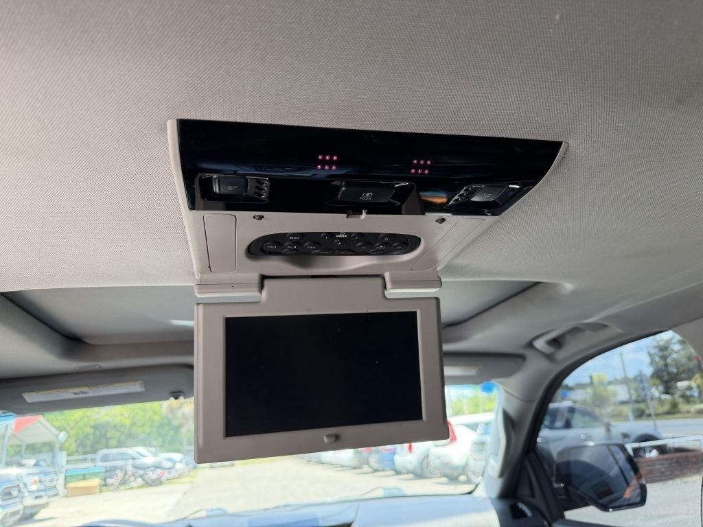 Cadillac Escalade ESV 4WD 4dr Luxury 2019