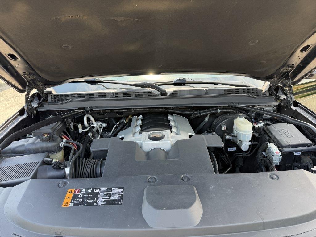 Cadillac Escalade ESV 4WD 4dr Luxury 2019