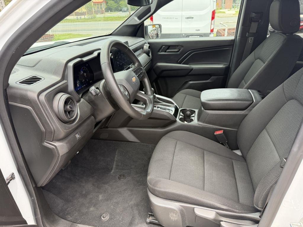 Chevrolet Colorado 2WD Crew Cab WT 2024