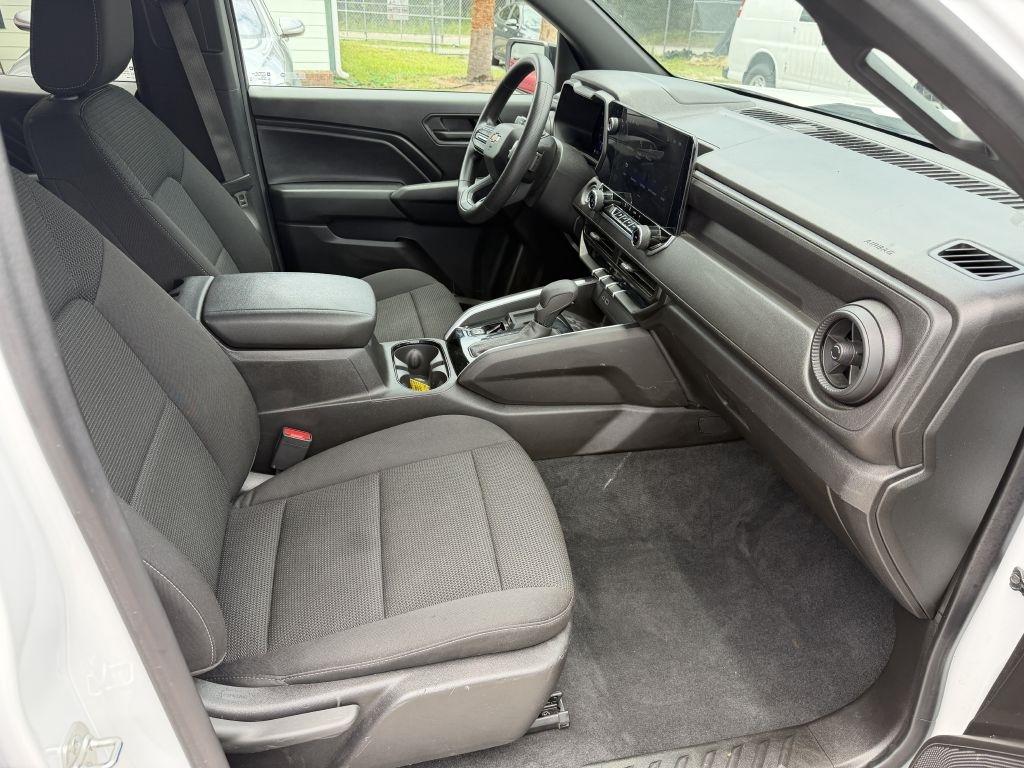 Chevrolet Colorado 2WD Crew Cab WT 2024