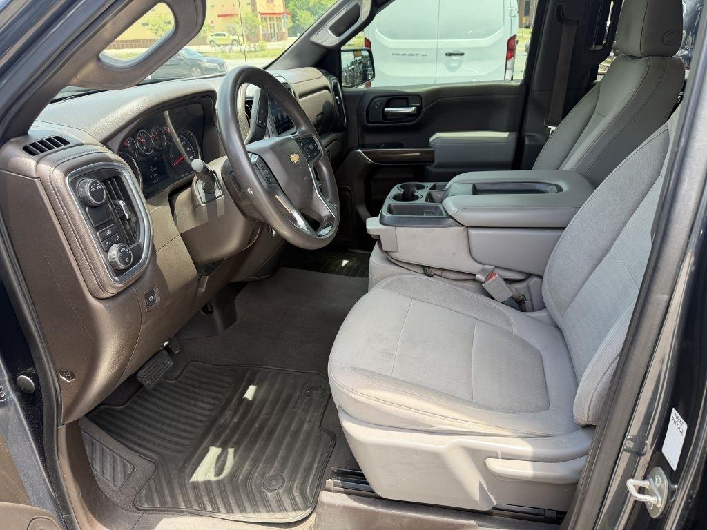 Chevrolet Silverado 1500 2WD Crew Cab 147" LT 2020
