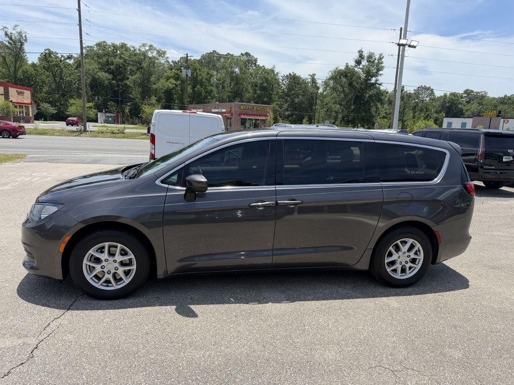 Chrysler Pacifica Touring FWD 2017