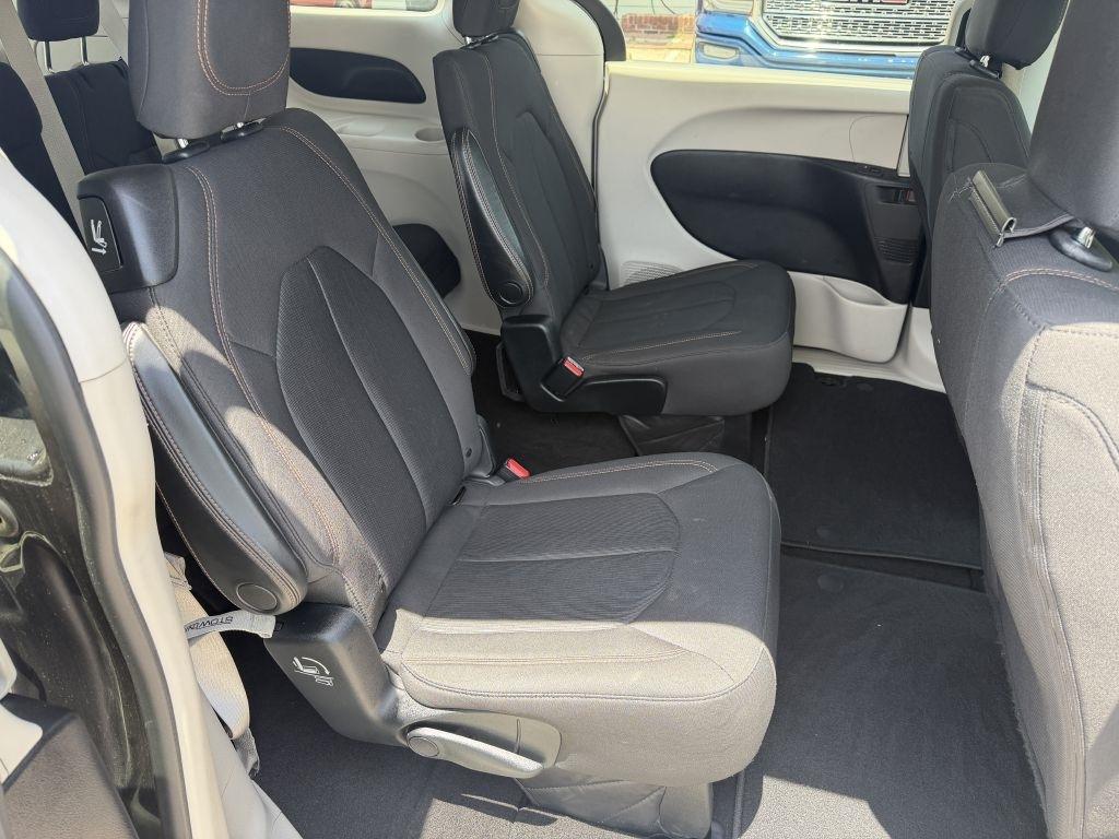 Chrysler Pacifica Touring FWD 2017