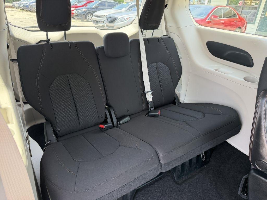 Chrysler Pacifica Touring FWD 2017