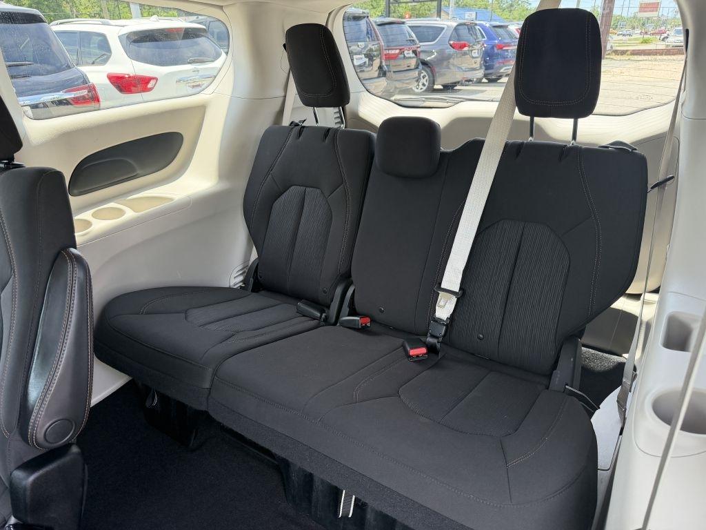 Chrysler Pacifica Touring FWD 2017