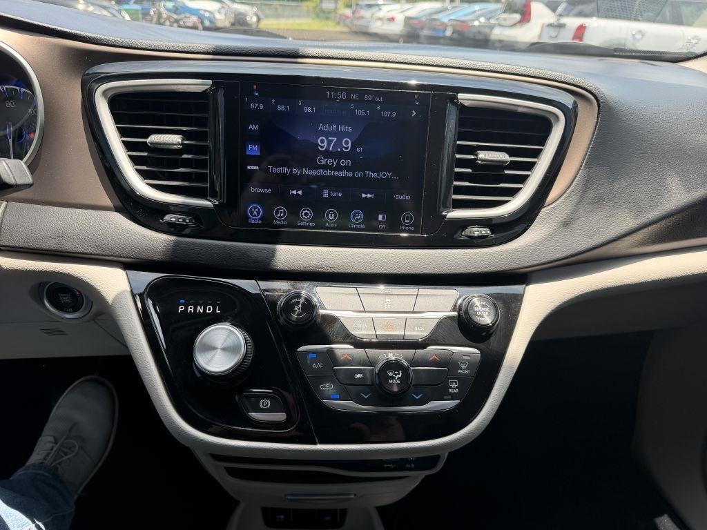 Chrysler Pacifica Touring FWD 2017