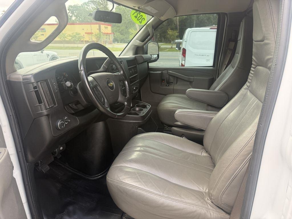Chevrolet Express Cargo Van RWD 2500 135" 2021