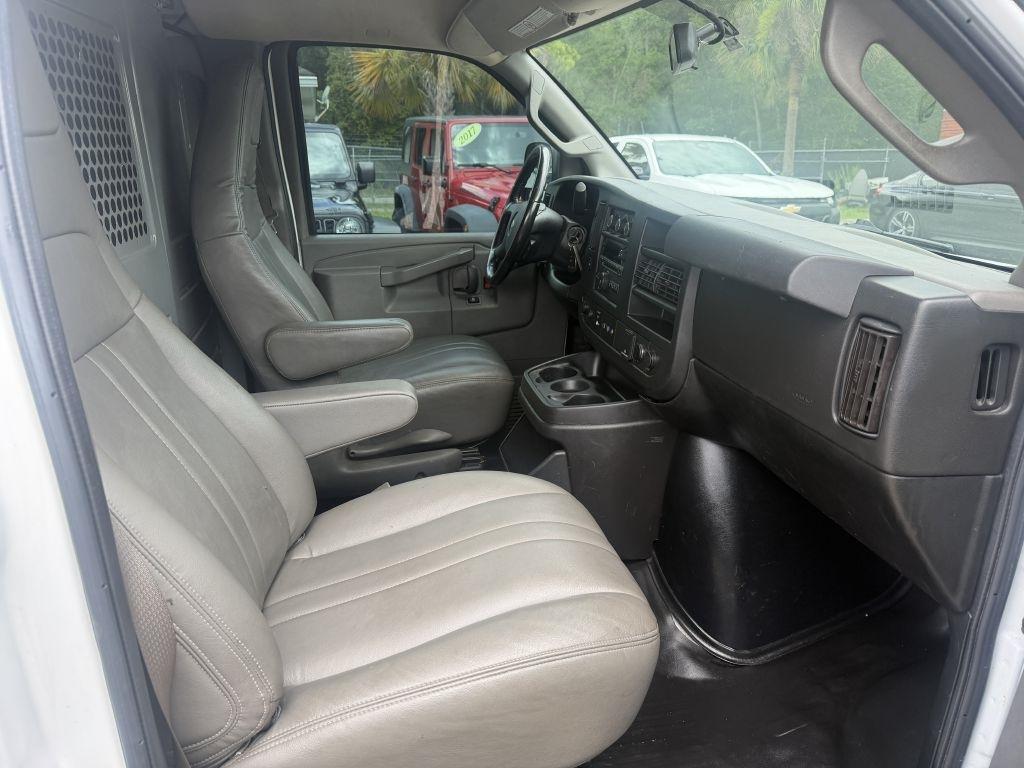 Chevrolet Express Cargo Van RWD 2500 135" 2021