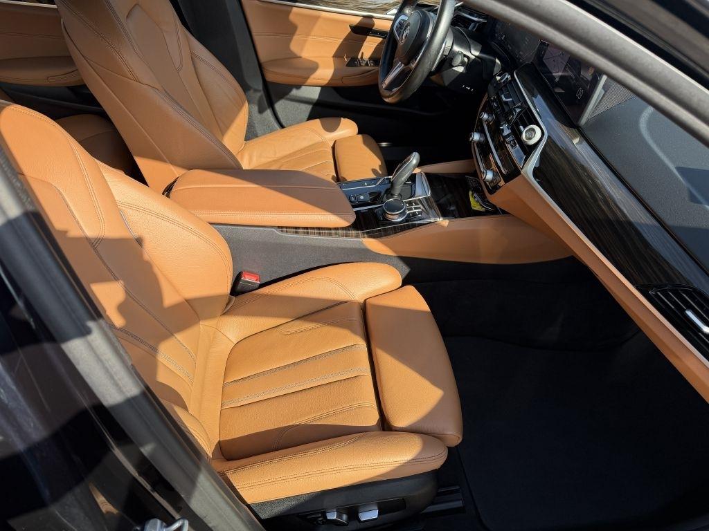 BMW 5 Series 530i xDrive Sedan 2021