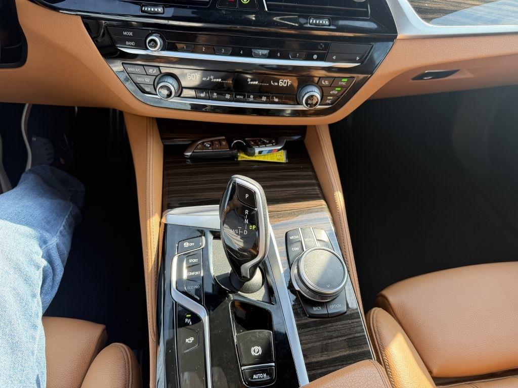 BMW 5 Series 530i xDrive Sedan 2021