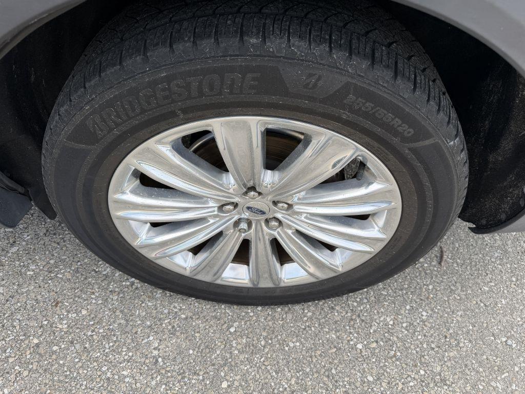 Ford Explorer Limited RWD 2020