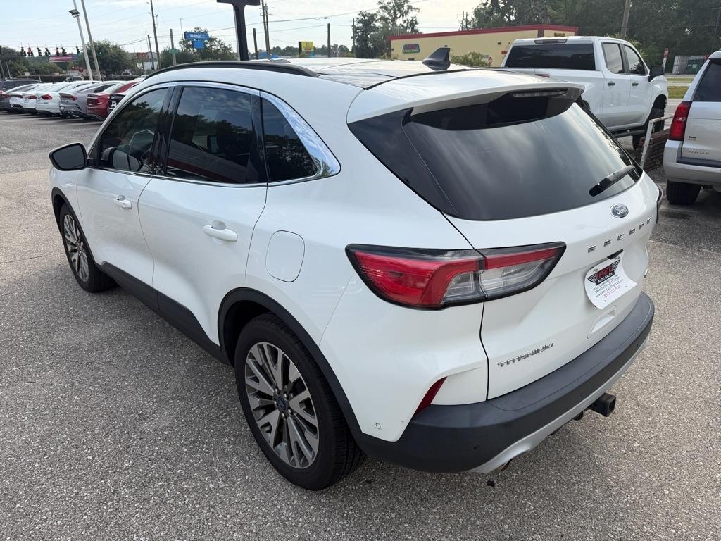 Ford Escape Titanium Hybrid FWD 2021