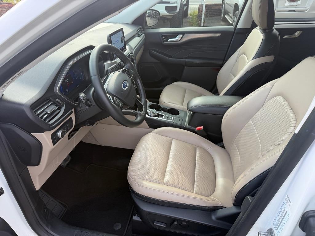 Ford Escape Titanium Hybrid FWD 2021