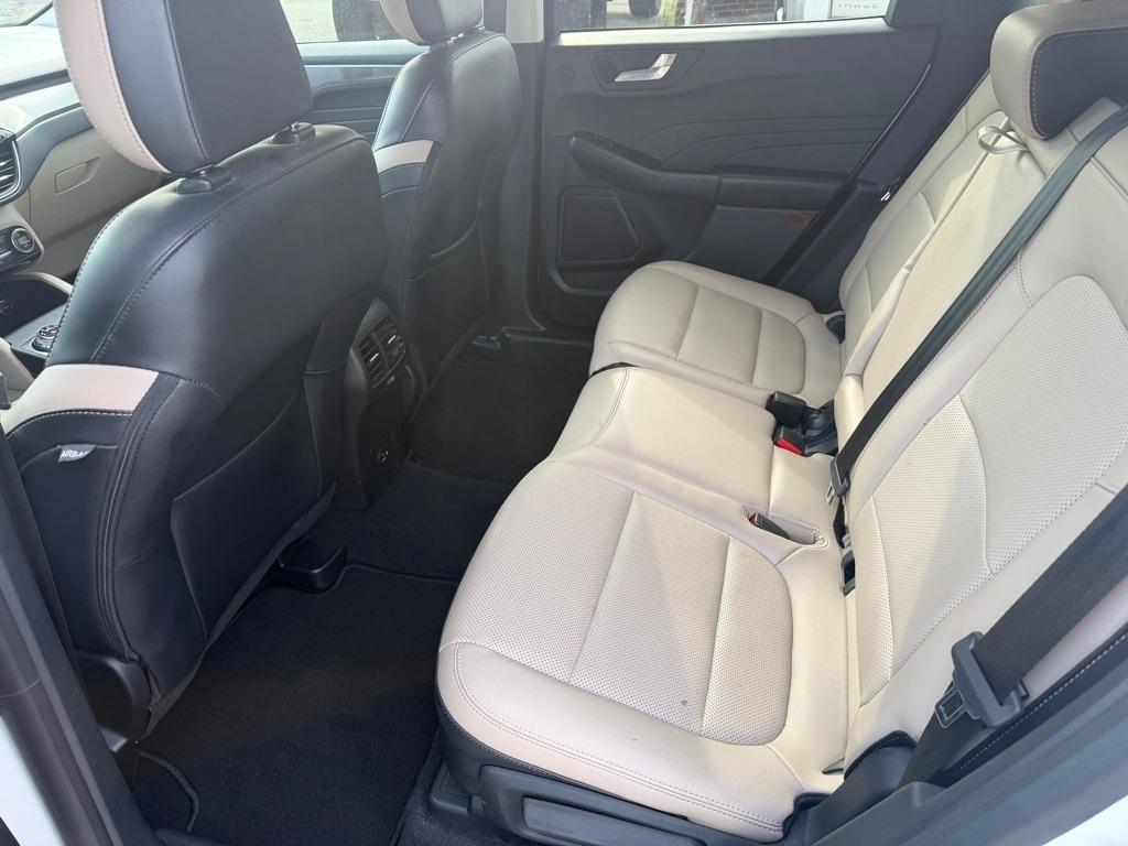 Ford Escape Titanium Hybrid FWD 2021