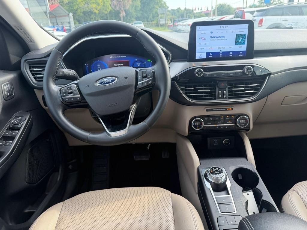 Ford Escape Titanium Hybrid FWD 2021