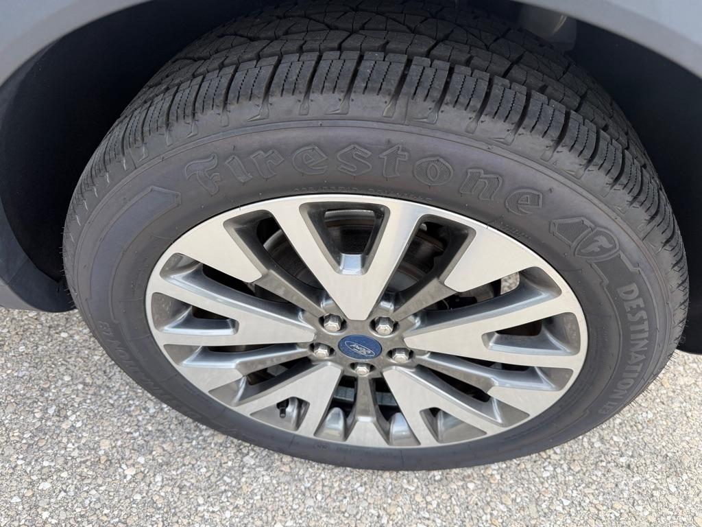 Ford Escape Titanium Hybrid FWD 2021