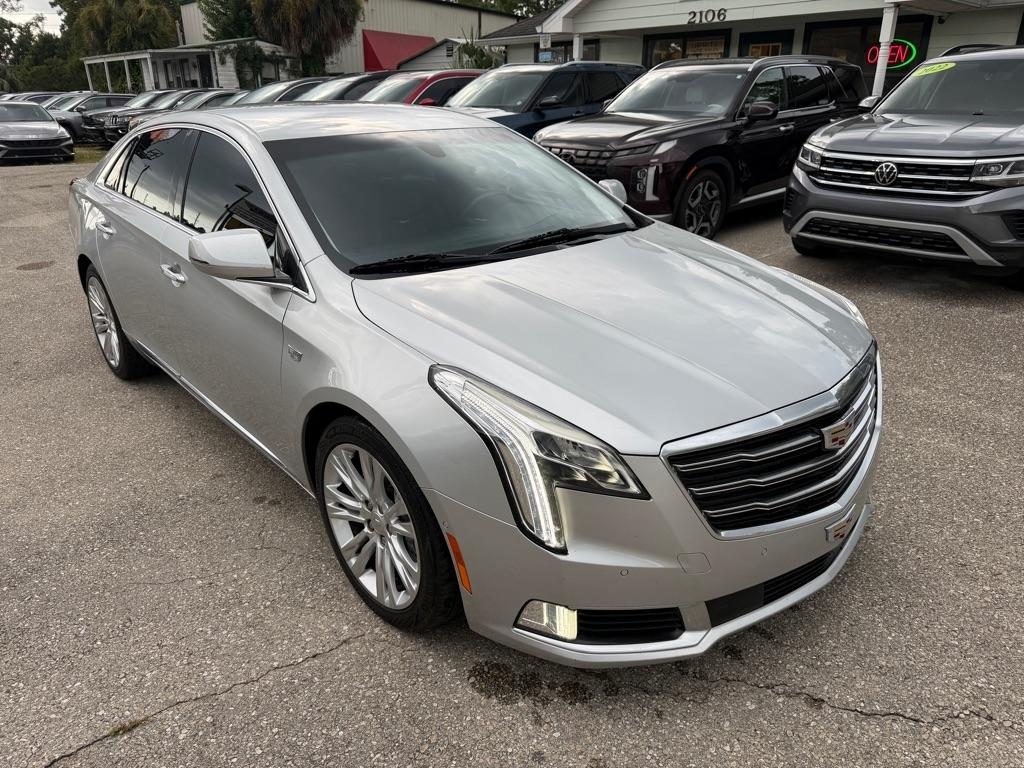 Cadillac XTS 4dr Sdn Luxury FWD 2018
