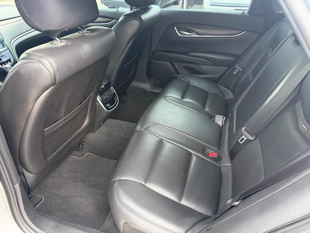 Cadillac XTS 4dr Sdn Luxury FWD 2018