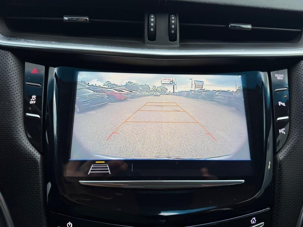 Cadillac XTS 4dr Sdn Luxury FWD 2018