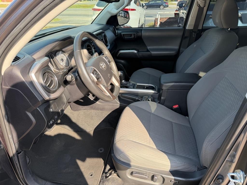 Toyota Tacoma 2WD TRD Off Road Double Cab 5' Bed V6 AT (Natl) 2021