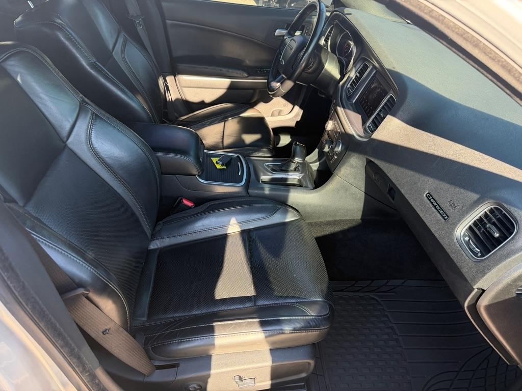 Dodge Charger SXT RWD 2021