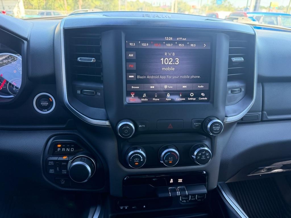 RAM 1500 Big Horn/Lone Star 4x4 Crew Cab 5'7" Box 2019
