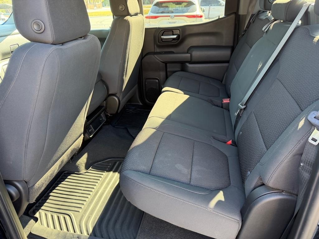 Chevrolet Silverado 1500 2WD Crew Cab 147" Custom 2021