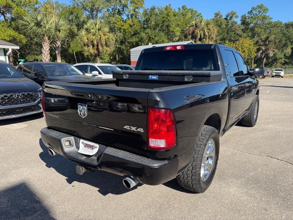RAM 1500 Classic Express 4x4 Crew Cab 5'7" Box 2019