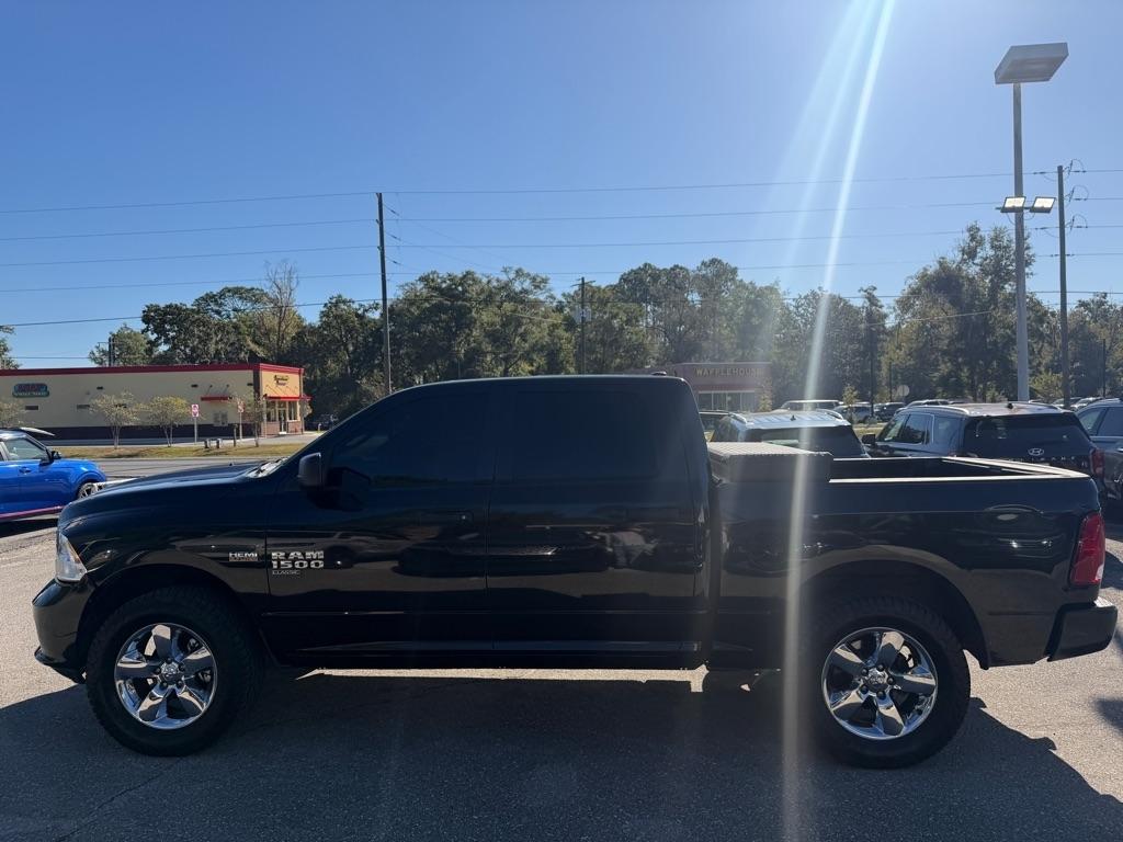 RAM 1500 Classic Express 4x4 Crew Cab 5'7" Box 2019