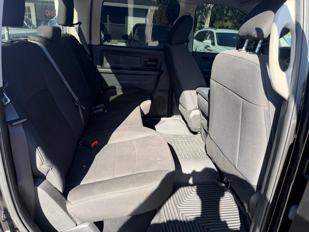 RAM 1500 Classic Express 4x4 Crew Cab 5'7" Box 2019