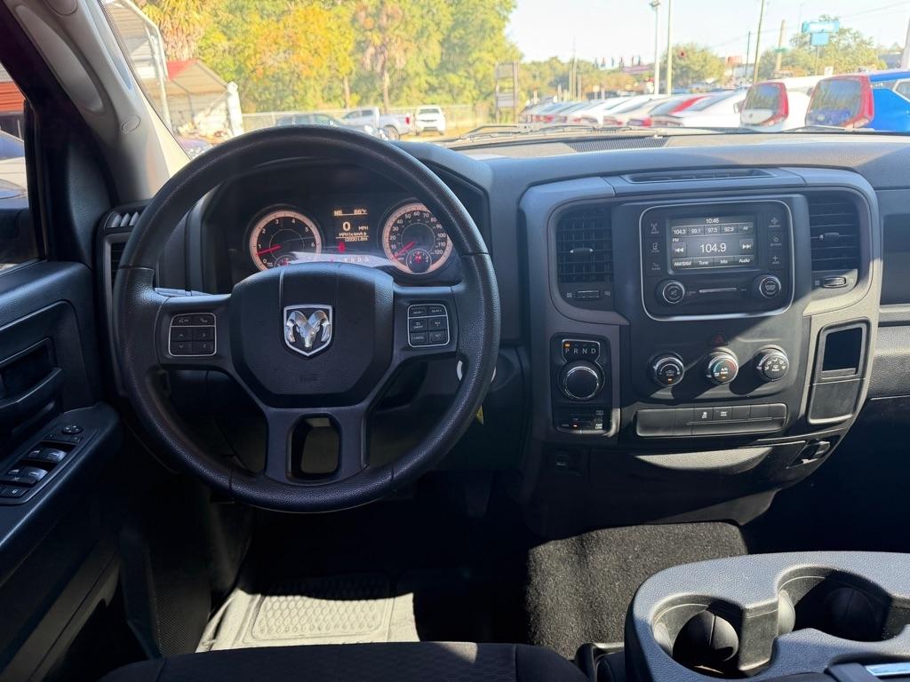 RAM 1500 Classic Express 4x4 Crew Cab 5'7" Box 2019
