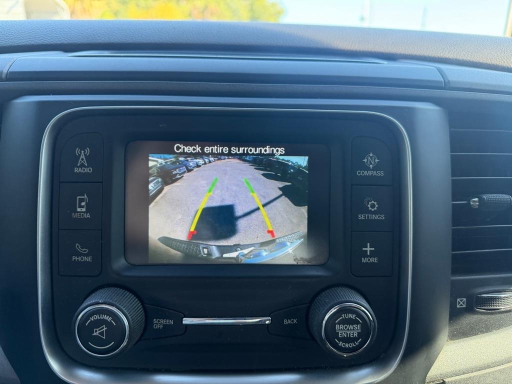 RAM 1500 Classic Express 4x4 Crew Cab 5'7" Box 2019