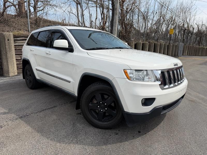 Jeep Grand Cherokee Laredo 4WD 2011