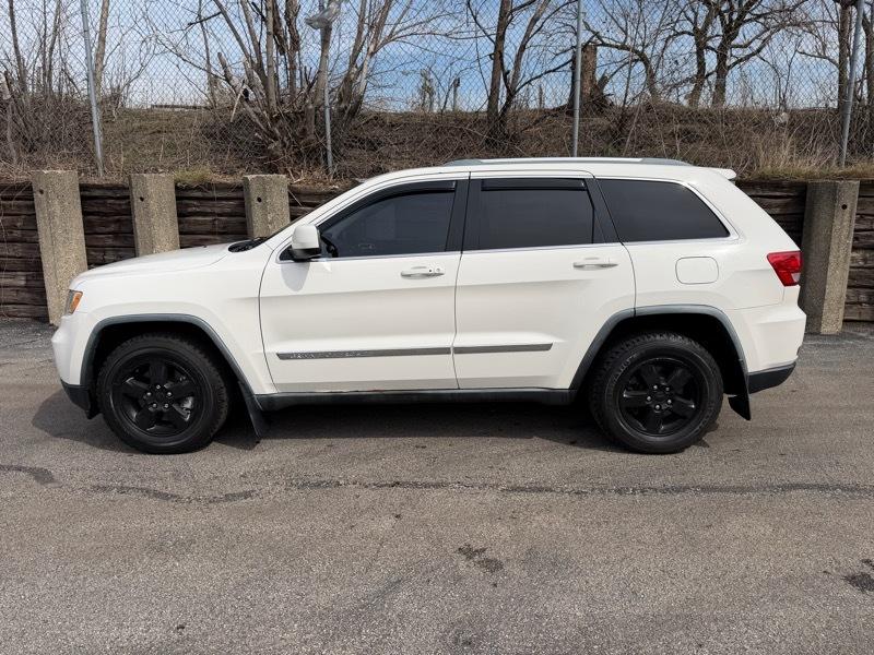 Jeep Grand Cherokee Laredo 4WD 2011