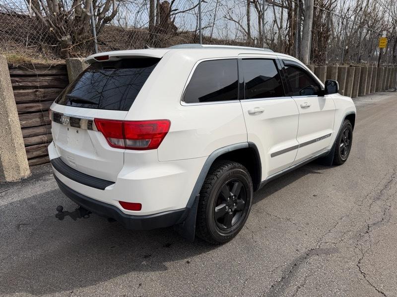 Jeep Grand Cherokee Laredo 4WD 2011