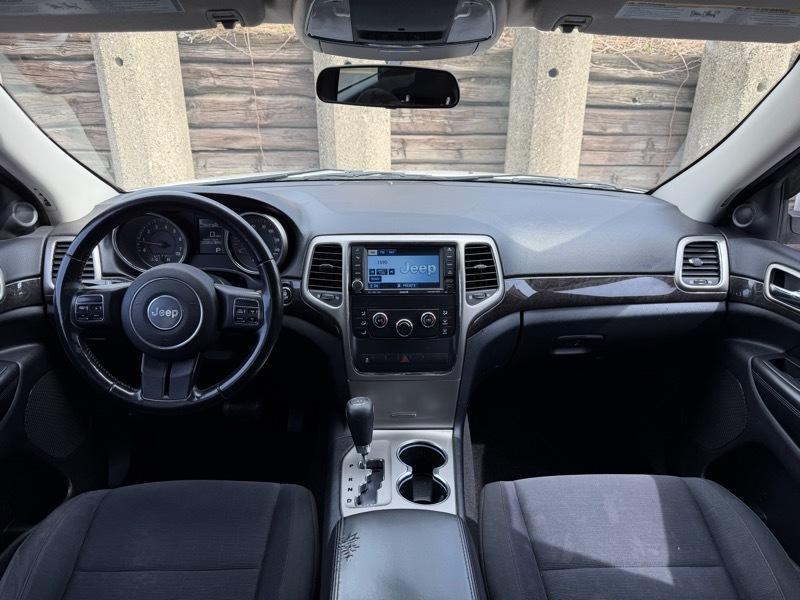 Jeep Grand Cherokee Laredo 4WD 2011