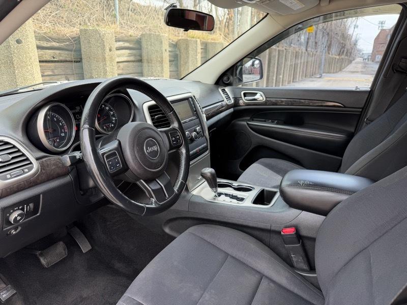 Jeep Grand Cherokee Laredo 4WD 2011